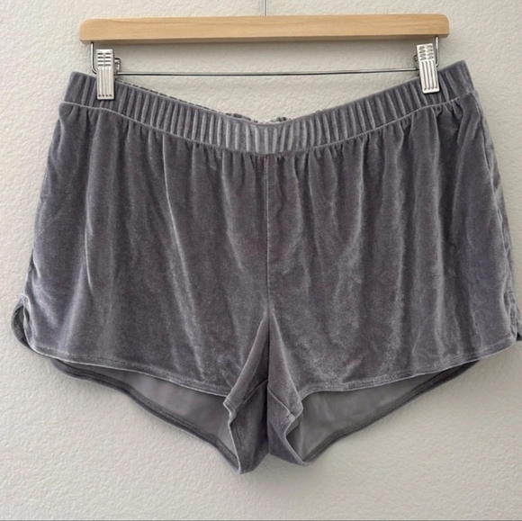 Madewell Gray Velvet Pajama Shorts - Picture 1 of 5